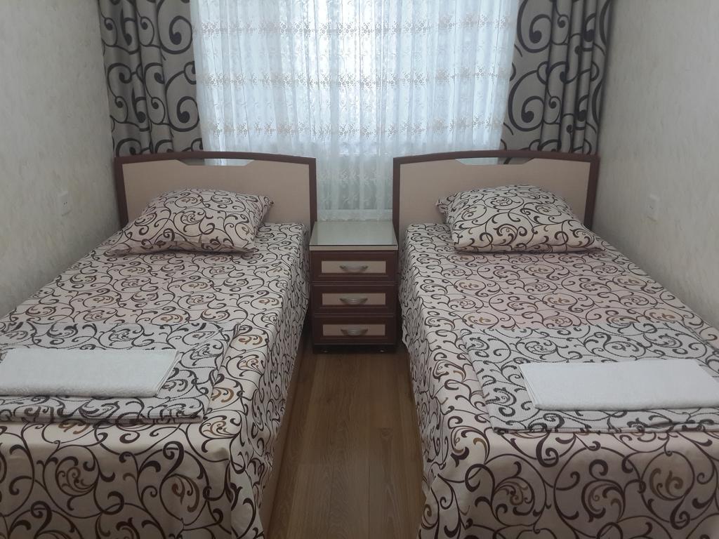 Nino Apartment On Pirosmani Batumi Kültér fotó