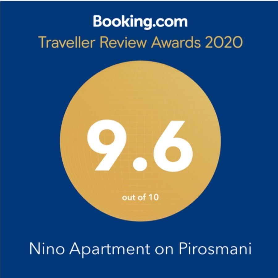 Nino Apartment On Pirosmani Batumi Kültér fotó